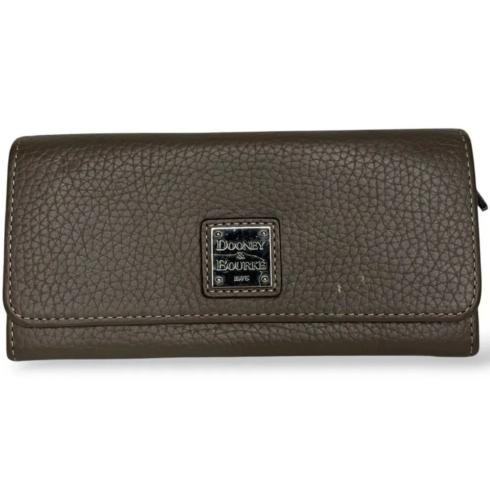 ▪️DOONEY & BOURKE Pebbled Leather Bifold Snap Wallet